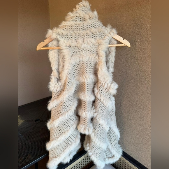 Revolve Elliatt Wander Cozy Rabbit Fur Sweater Vest - Picture 2 of 3